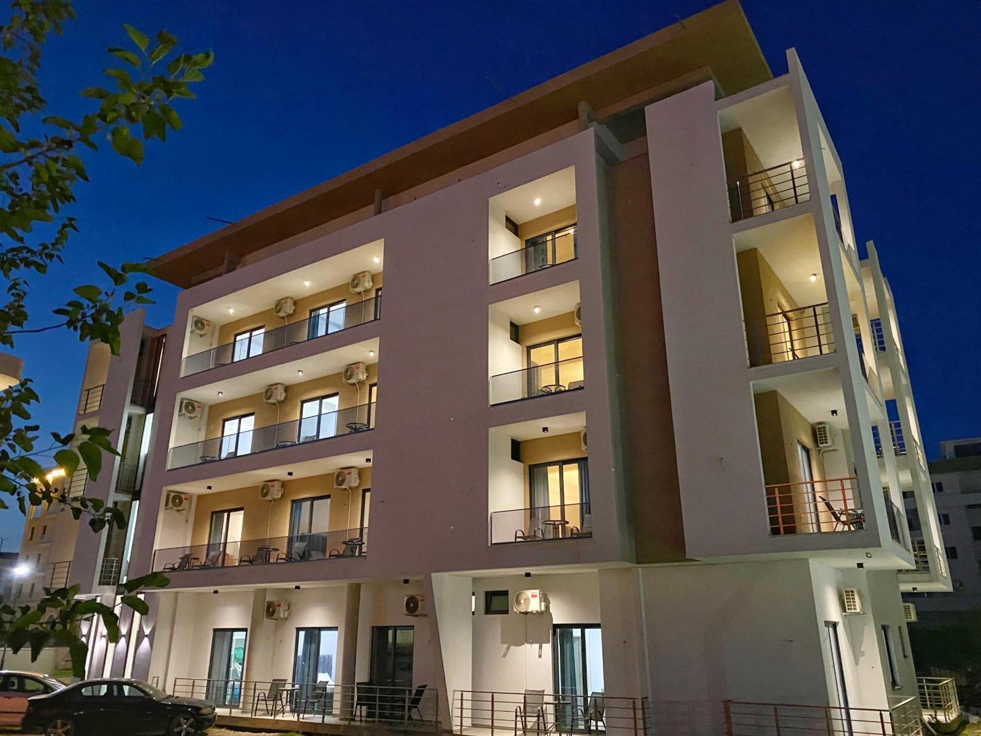 Supreme Luxury Aparthotel Ulcinj Ngoại thất bức ảnh