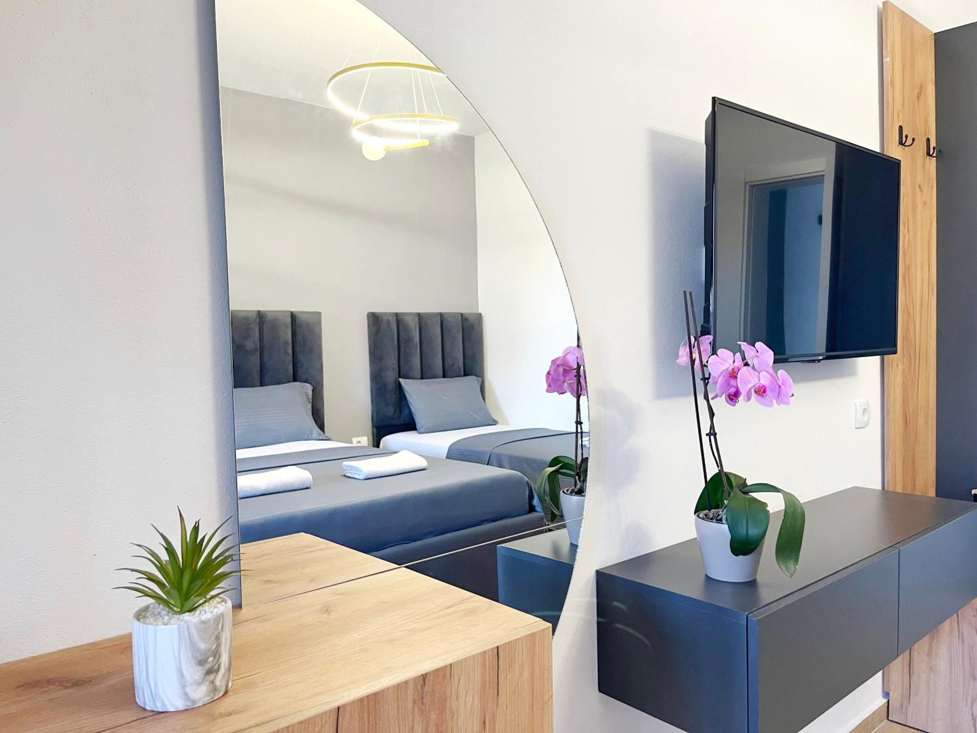 Supreme Luxury Aparthotel Ulcinj Ngoại thất bức ảnh